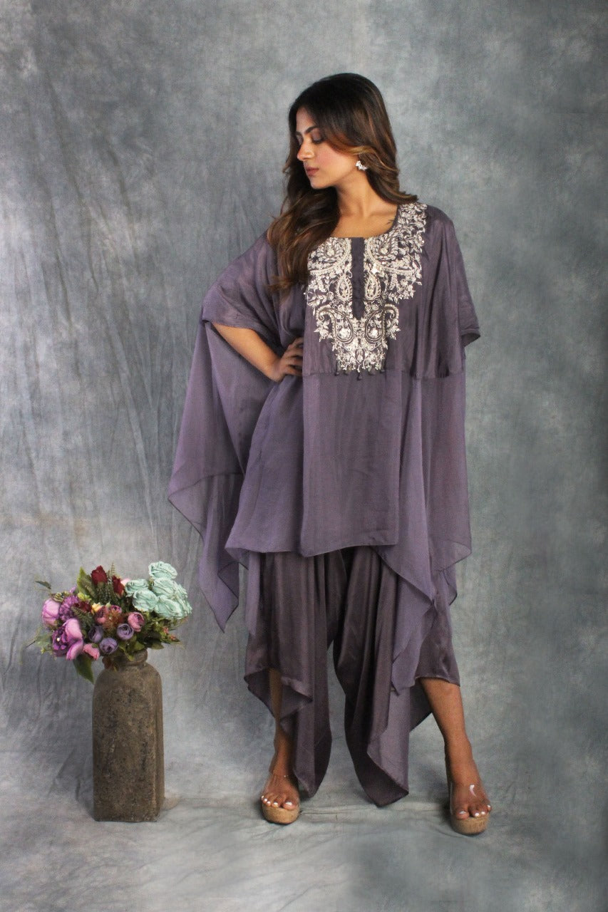 ANTI-FIT KAFTAN WITH ASYMETRICAL PANTS