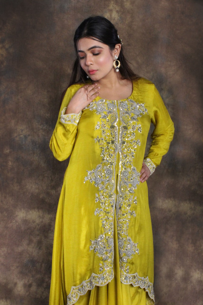 FRONT CLOSURE JACKET WITH DRAPED SKIRT