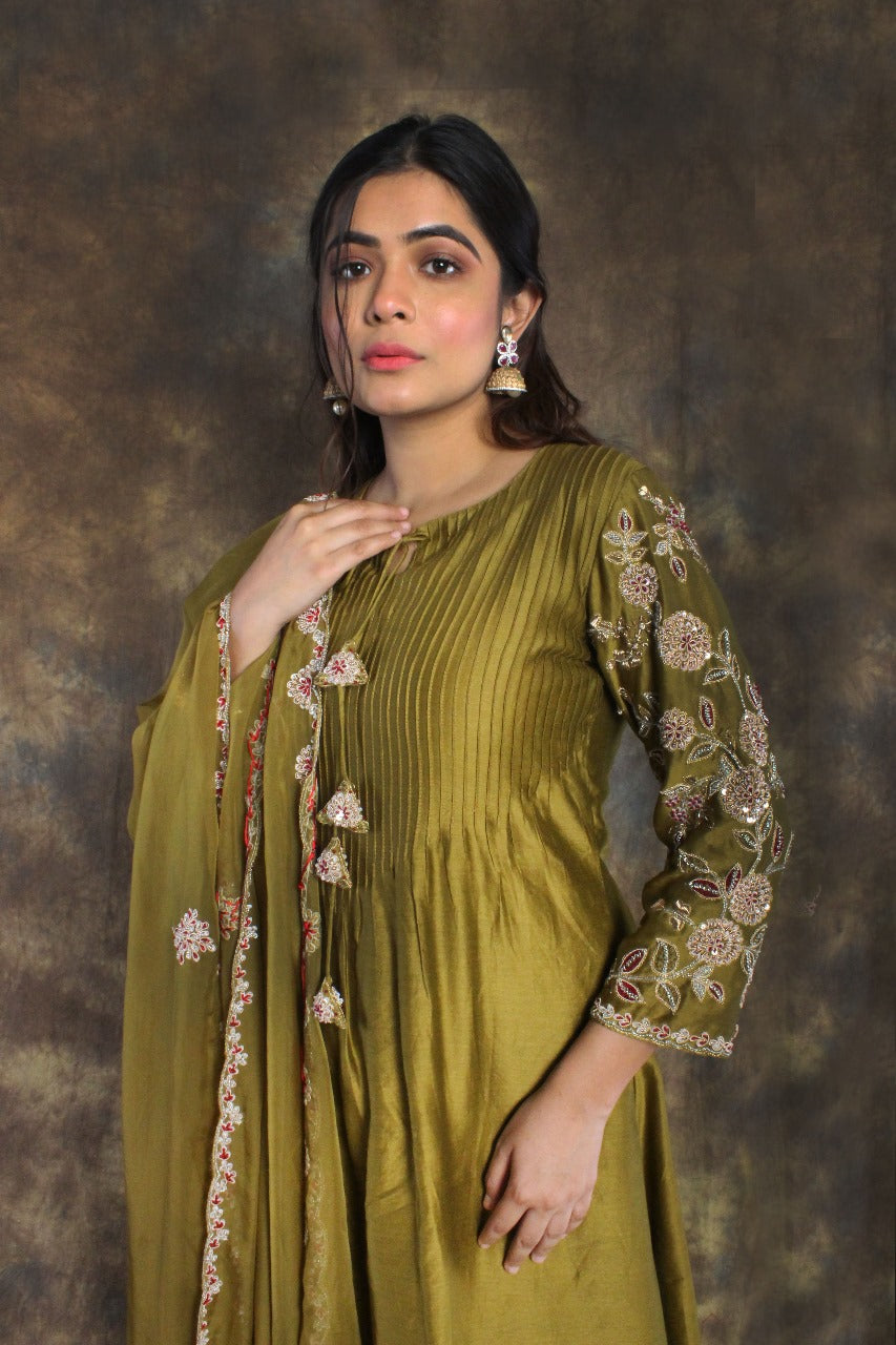 EMBELLISHED KURTA AND DUPATTA
